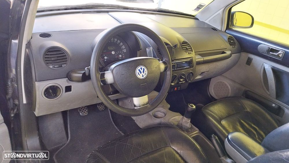 VW New Beetle 2.0 Highline - 15