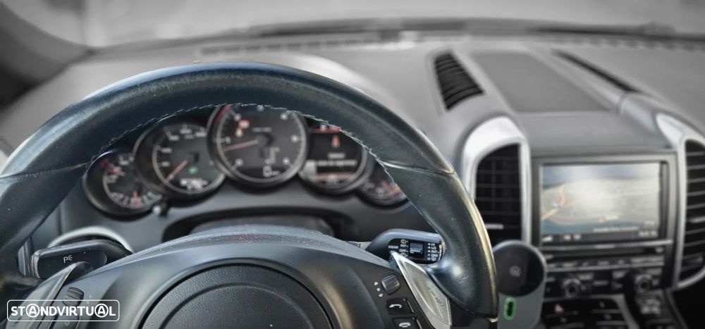 Porsche Cayenne Standard - 5