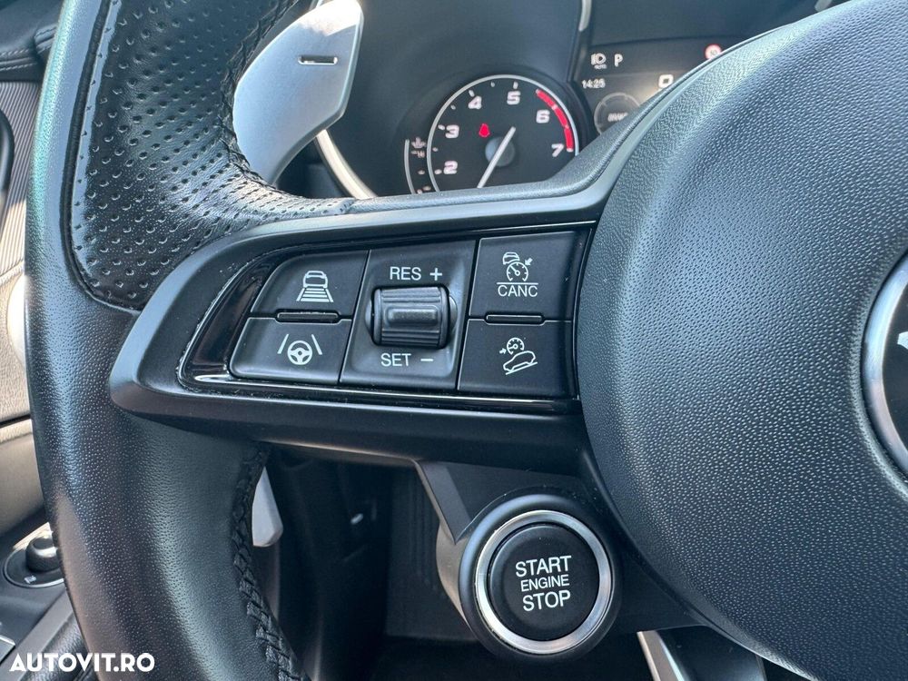 Alfa Romeo Stelvio - 17