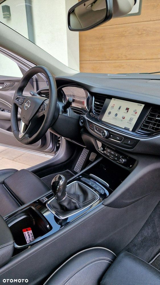 Opel Insignia - 30