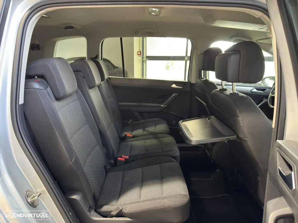 VW Touran 2.0 TDI Confortline - 22