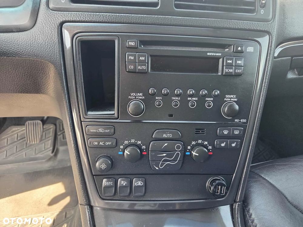 Volvo XC 70 2.5T AWD Momentum - 11