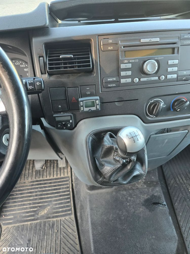 Ford Transit - 10