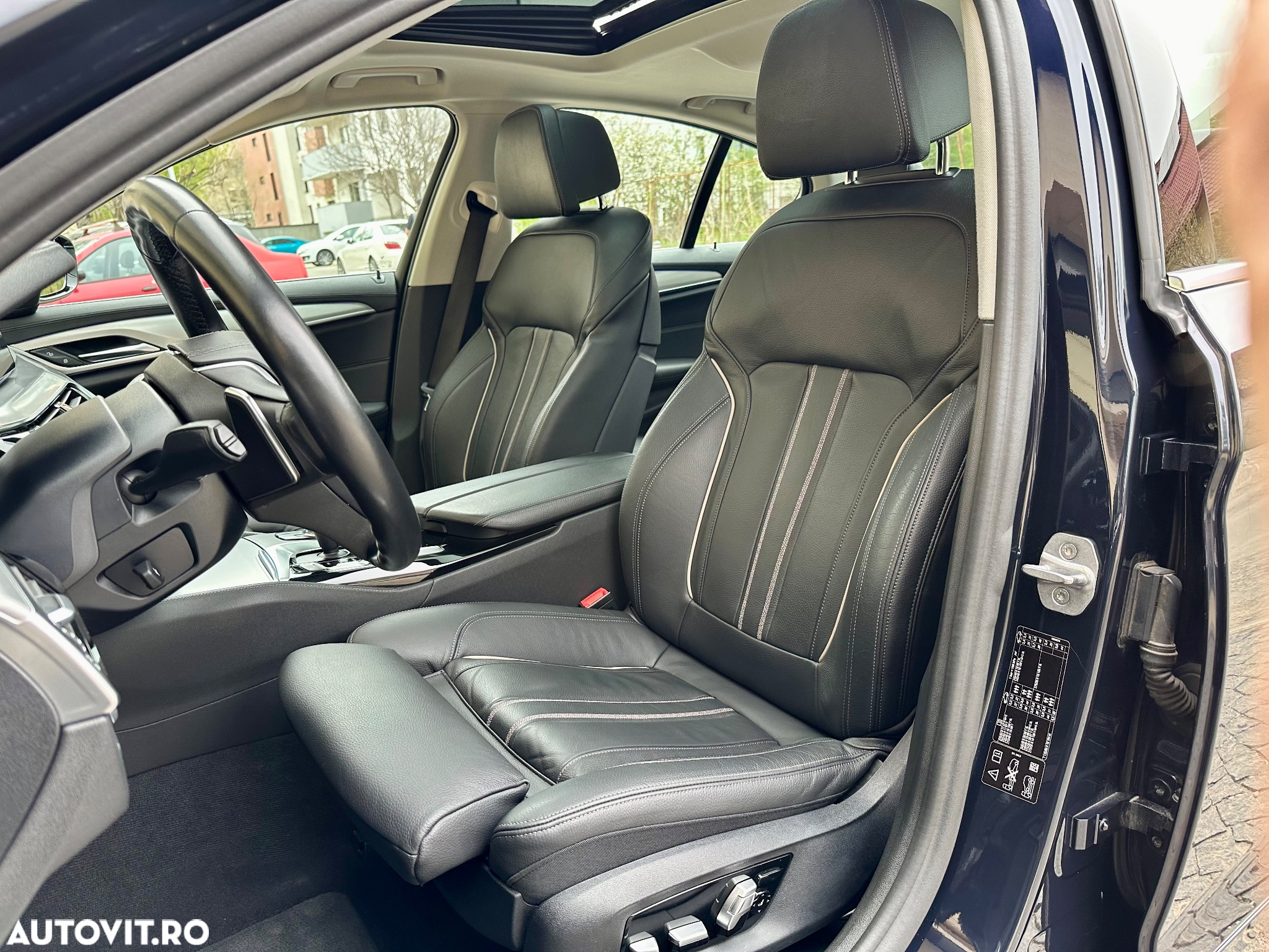 BMW Seria 5 530d xDrive AT - 14