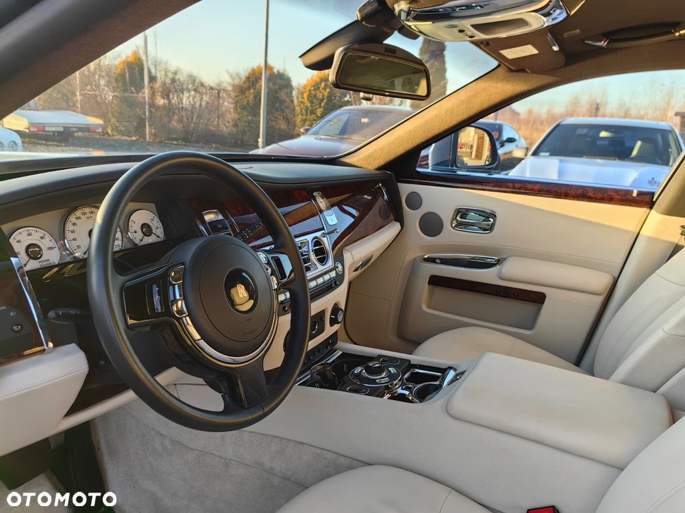 Rolls-Royce Ghost Standard - 23
