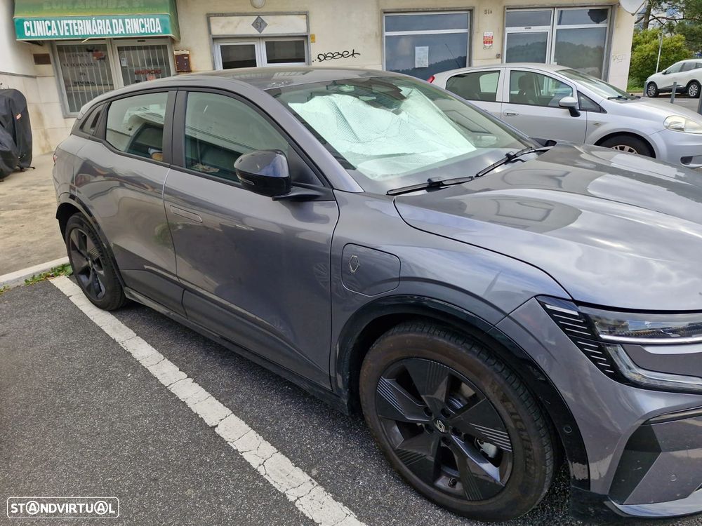 Renault Mégane E-Tech - 2