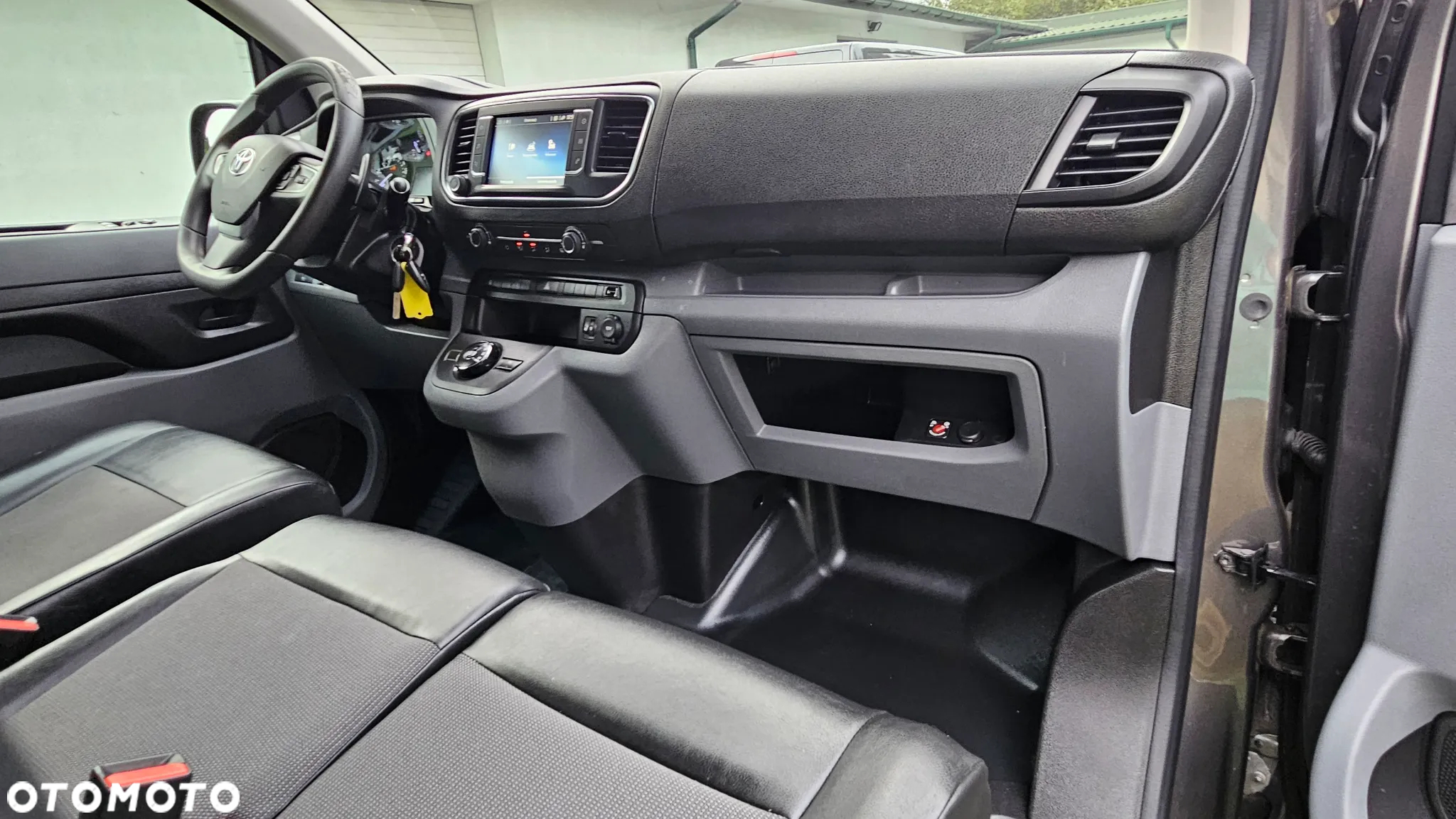 Toyota Proace 2,0D - 32
