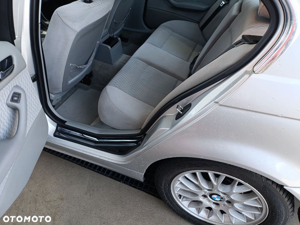 BMW Seria 3 - 35