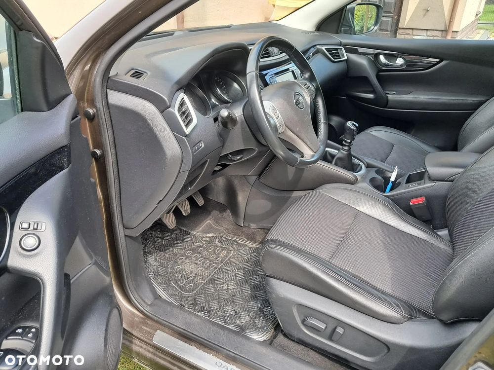 Nissan Qashqai 1.6 DCi TEKNA - 23