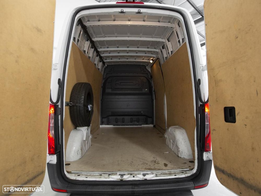 Mercedes-Benz E-SPRINTER - 7