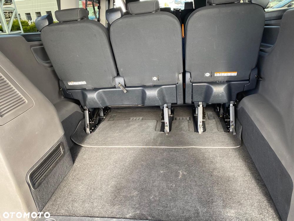 Ford Tourneo Custom 2.0 EcoBlue L2 Titanium - 12