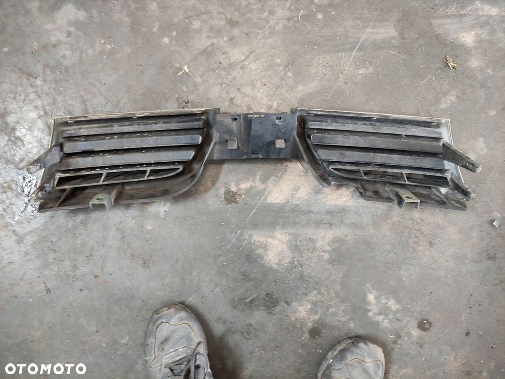 MASKA + LAMPY MITSUBISHI CARISMA I T44 - 3