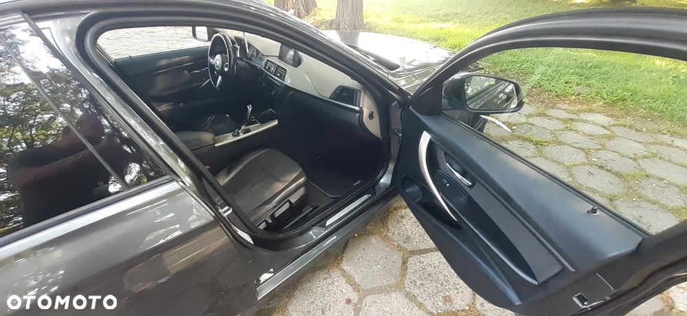 BMW Seria 3 - 12