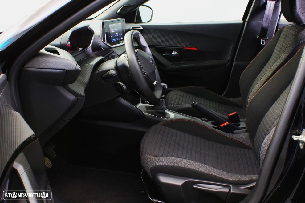 Peugeot 2008 1.2 PureTech Active Pack - 21