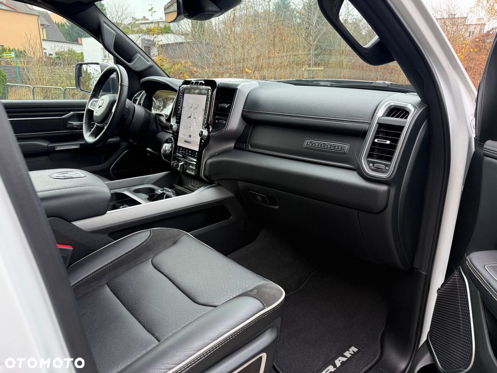 RAM 1500 5.7 Crew Cab Laramie - 15