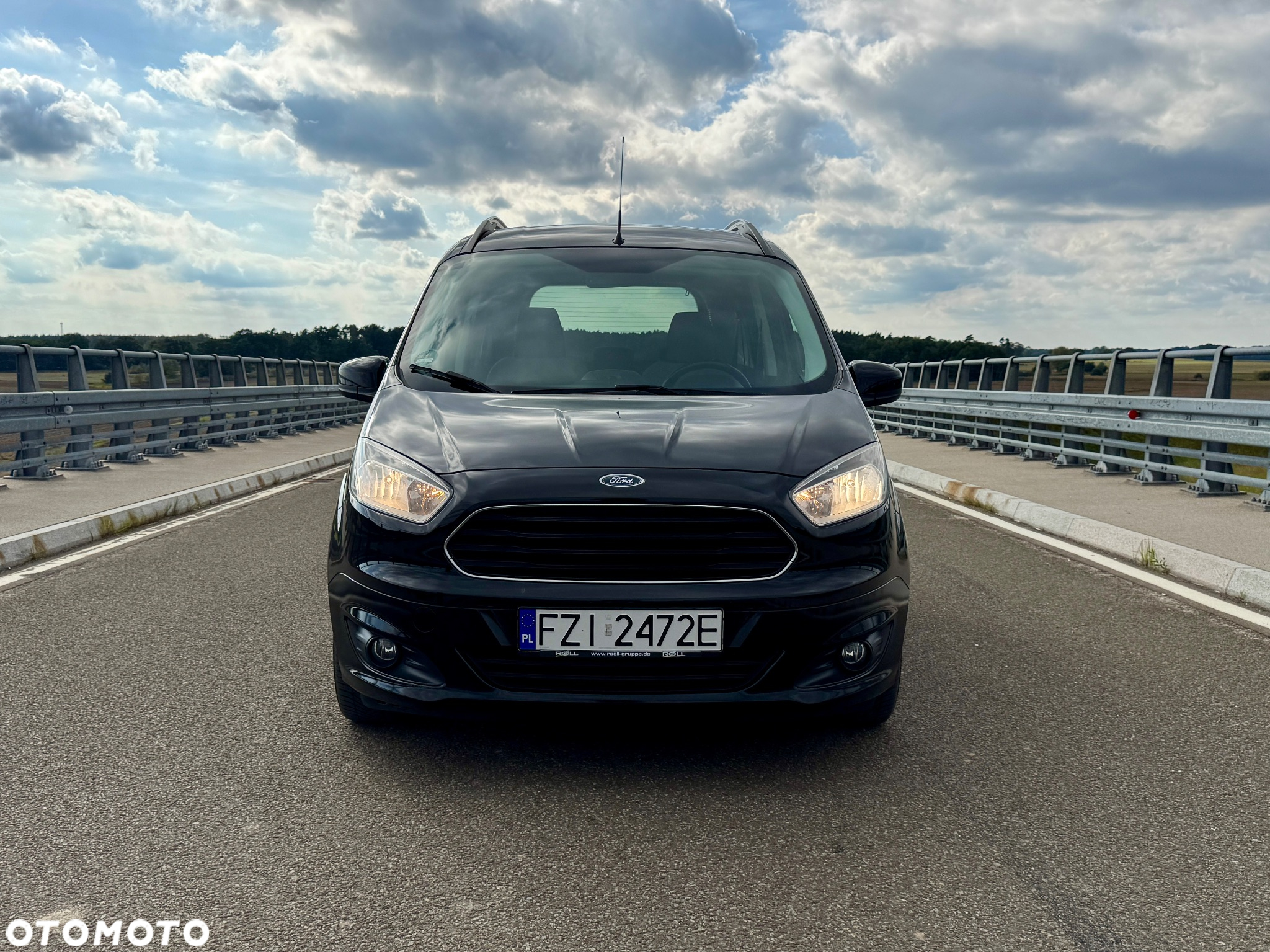 Ford Tourneo Courier 1.0 EcoBoost Titanium - 2