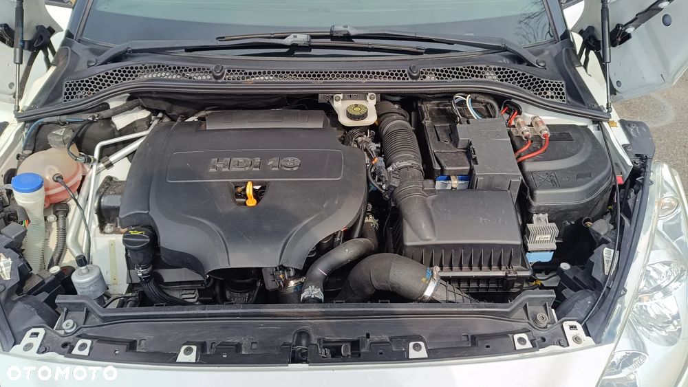 Peugeot RCZ 2.0 HDi - 13