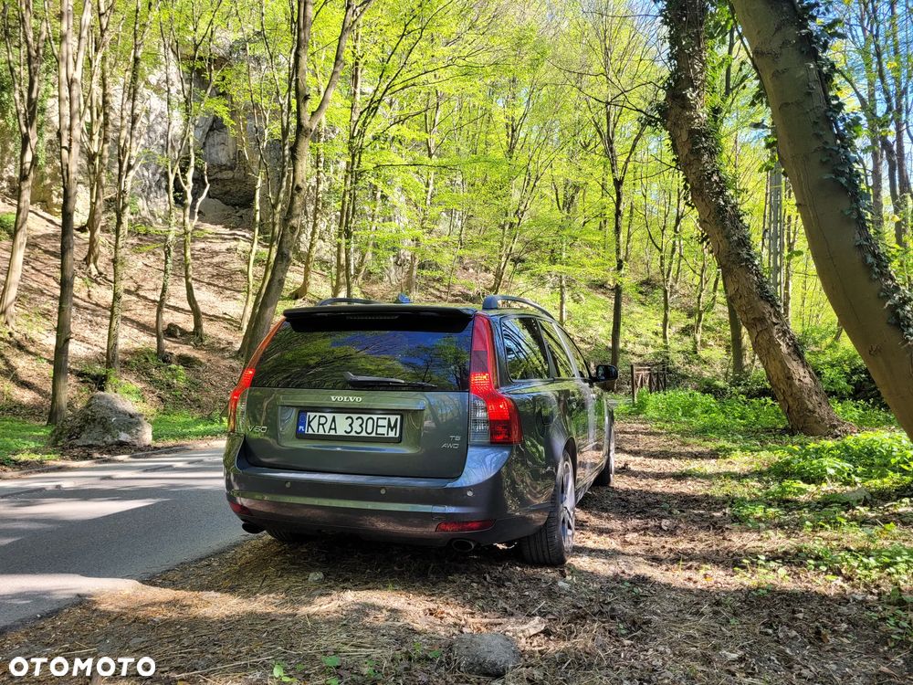 Volvo V50 T5 AWD Momentum - 1