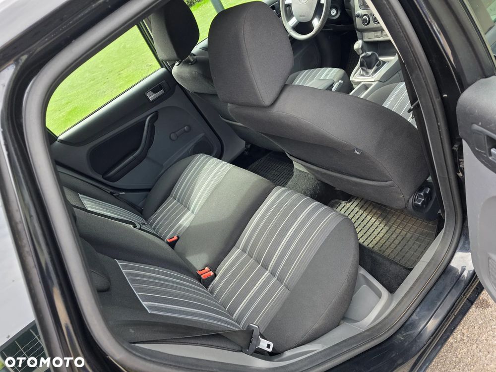 Ford Focus 1.6 TDCi cDPF Trend - 8
