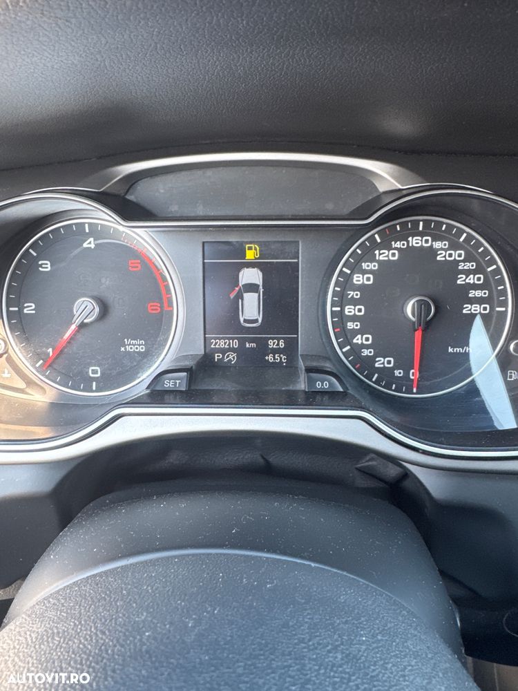 Audi A4 2.0 TDI DPF quattro S tronic Ambition - 13