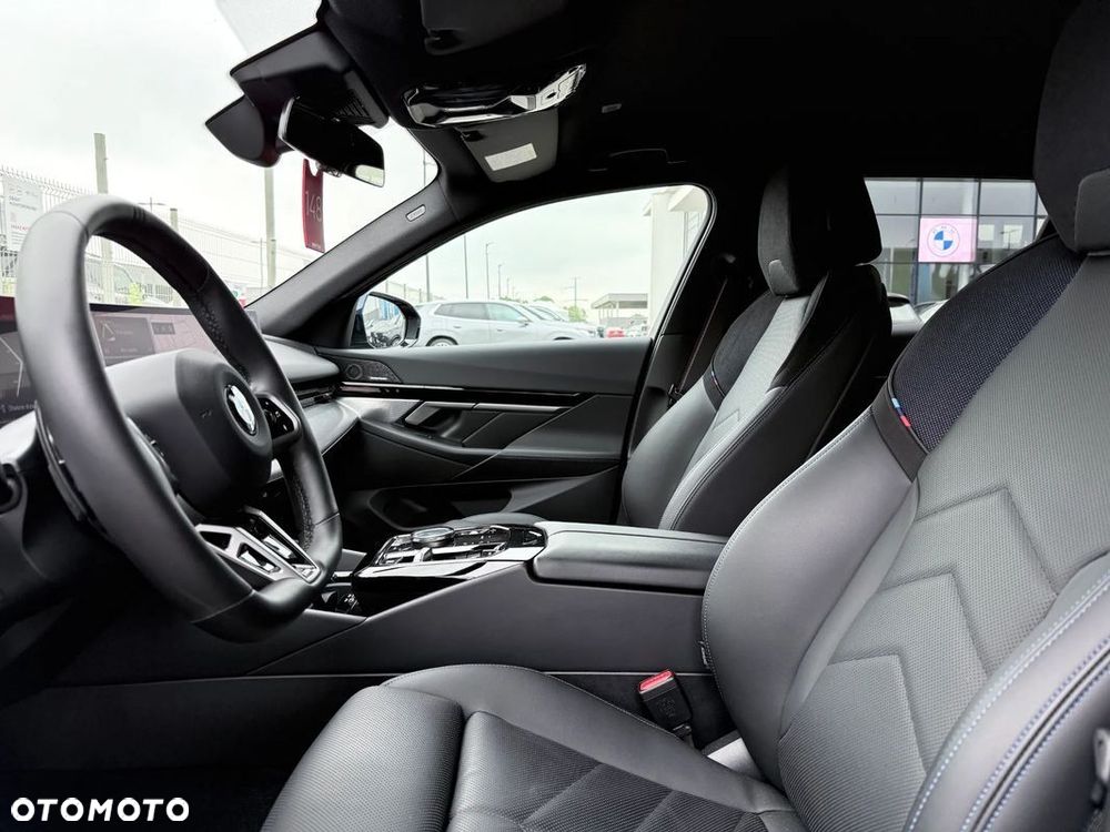 BMW Seria 5 520d xDrive - 21