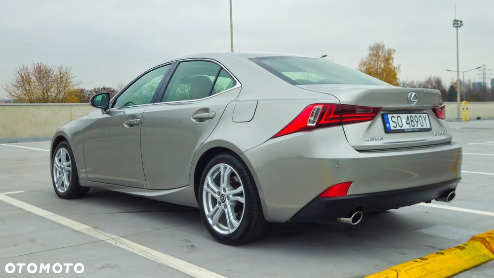 Lexus IS 200t Elite - 5