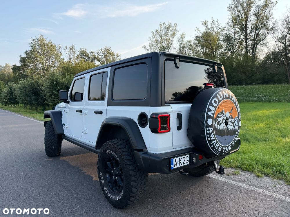 Jeep Wrangler - 5