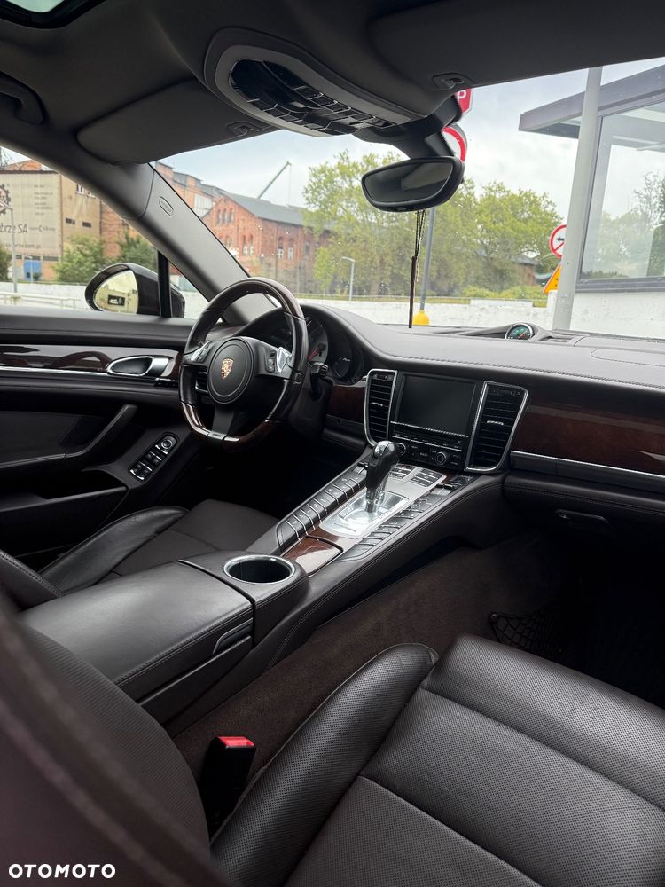 Porsche Panamera 4S - 7