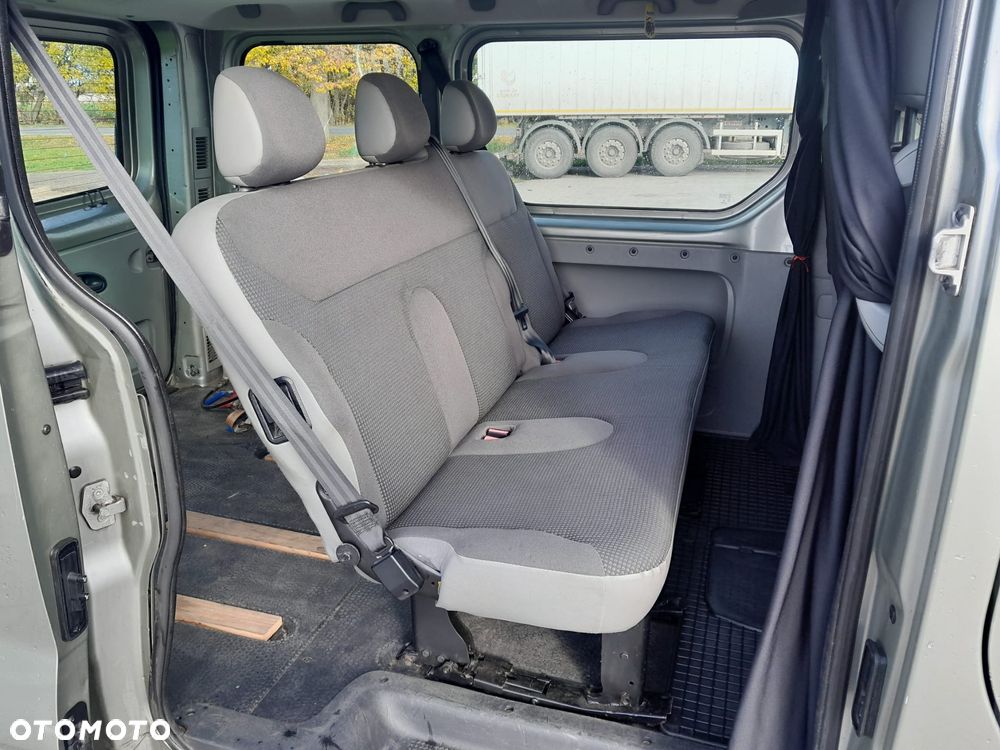 Opel Vivaro - 10