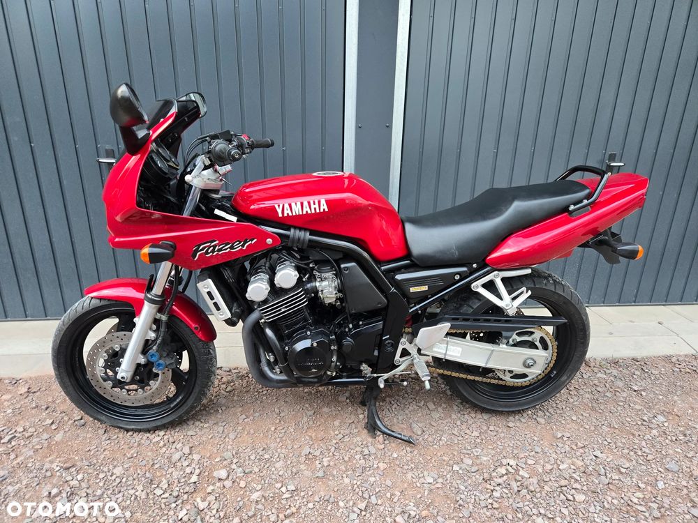 Yamaha FZS - 2