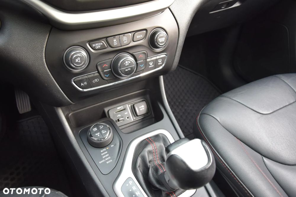 Jeep Cherokee 3.2 V6 Pentastar Active Drive Lock Autom Trailhawk - 21
