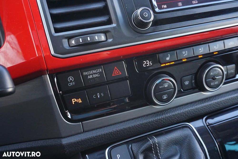 Volkswagen Multivan - 13