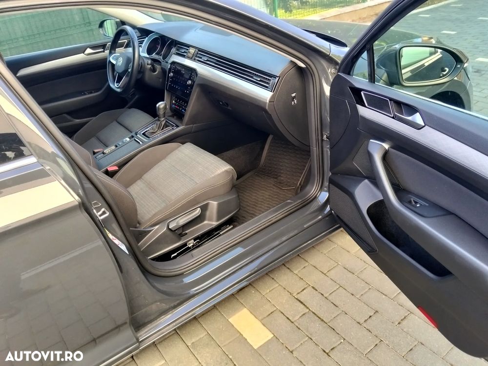 Volkswagen Passat 2.0 TDI DSG Comfortline - 19