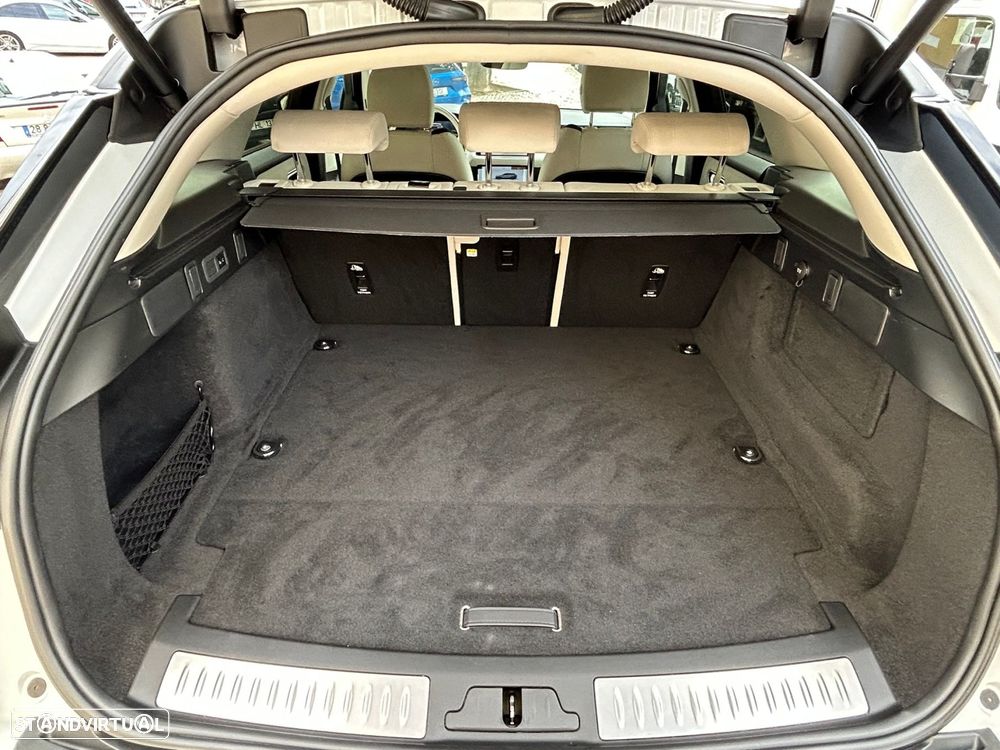 Land Rover Range Rover Velar 2.0 P400e AWD S - 32