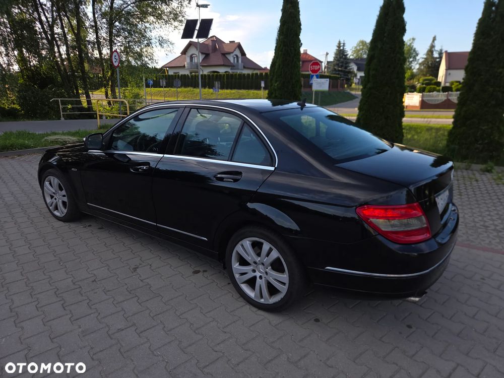 Mercedes-Benz Klasa C 220 CDI DPF Automatik Avantgarde - 3