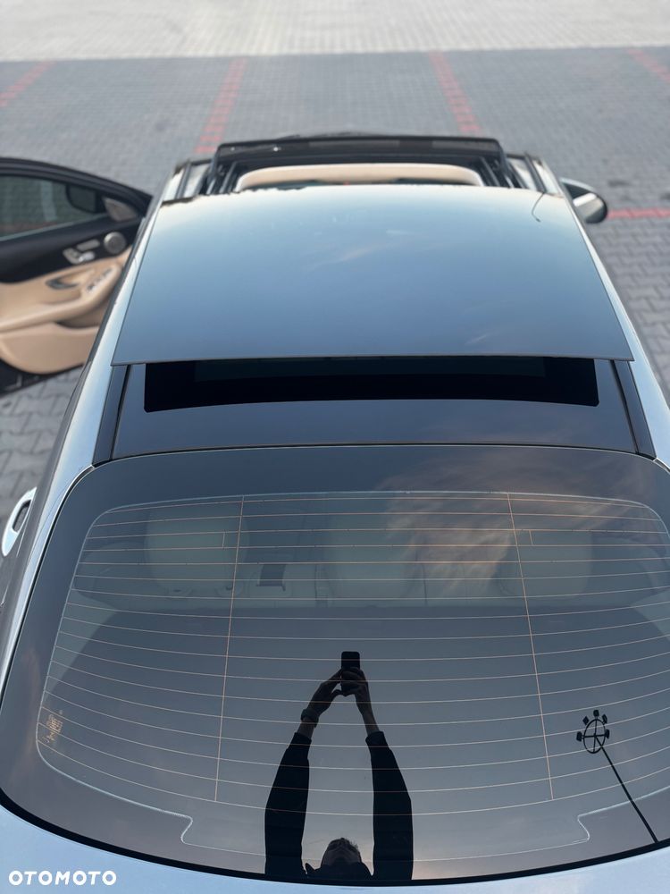 Mercedes-Benz Klasa C 300 4Matic 9G-TRONIC AMG Line - 16