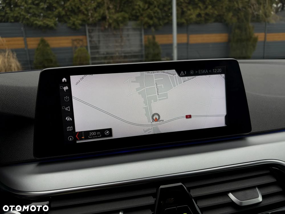 BMW Seria 5 520d - 26