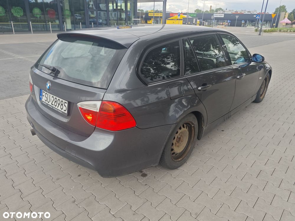 BMW Seria 3 320i - 11