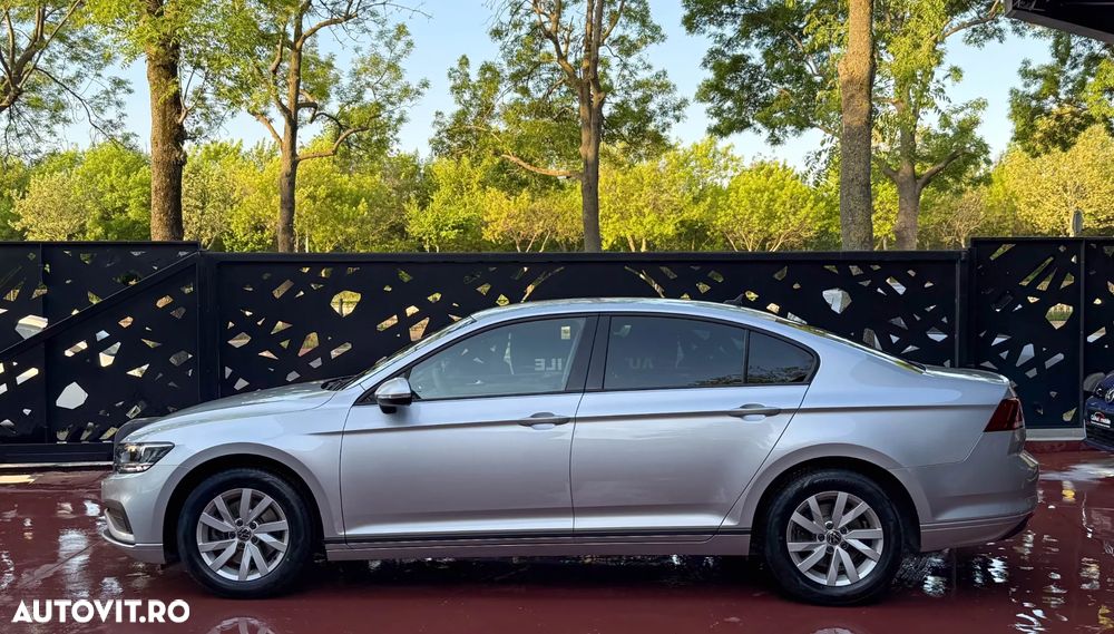 Volkswagen Passat 2.0 TDI DSG Advance - 4
