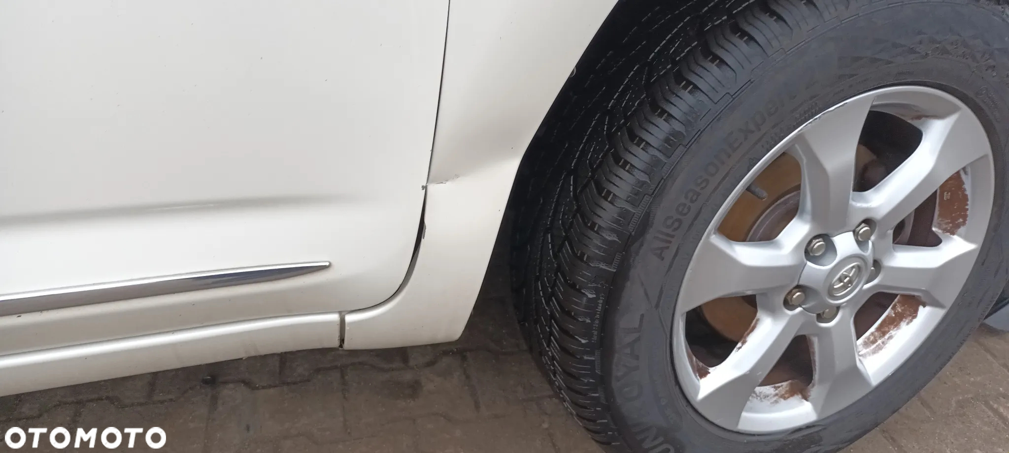 Toyota RAV4 2.2 D-4D Premium - 7