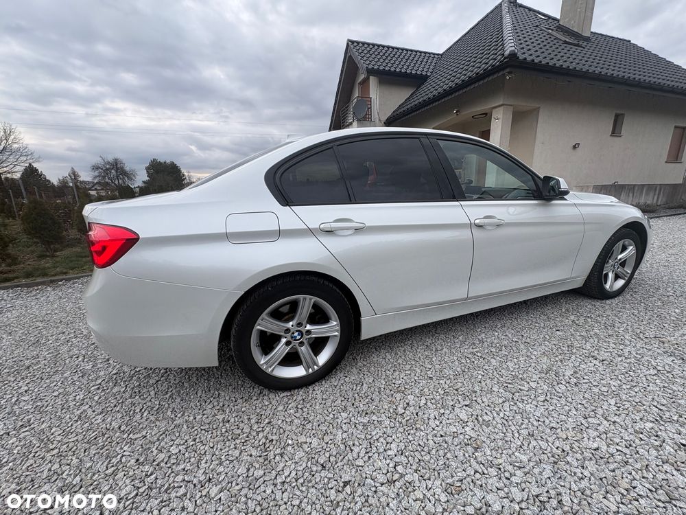 BMW Seria 3 320d xDrive Sport Line Shadow - 3