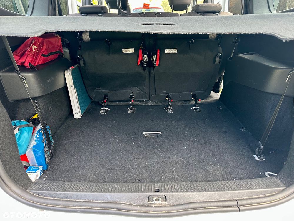 Dacia Lodgy 1.6 SCe Stepway S&S - 15