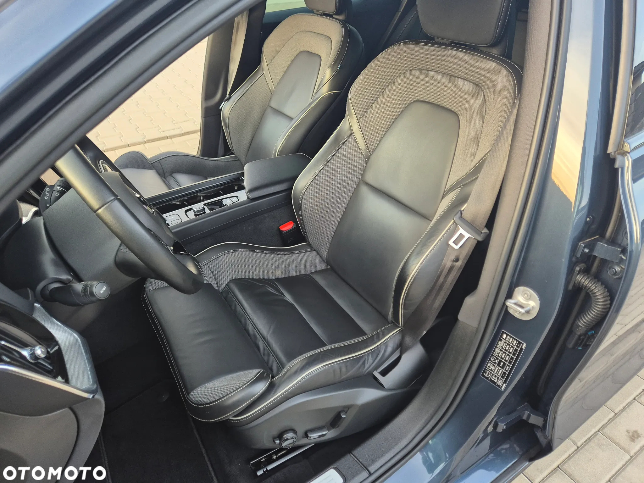 Volvo V60 T4 Momentum Pro - 15