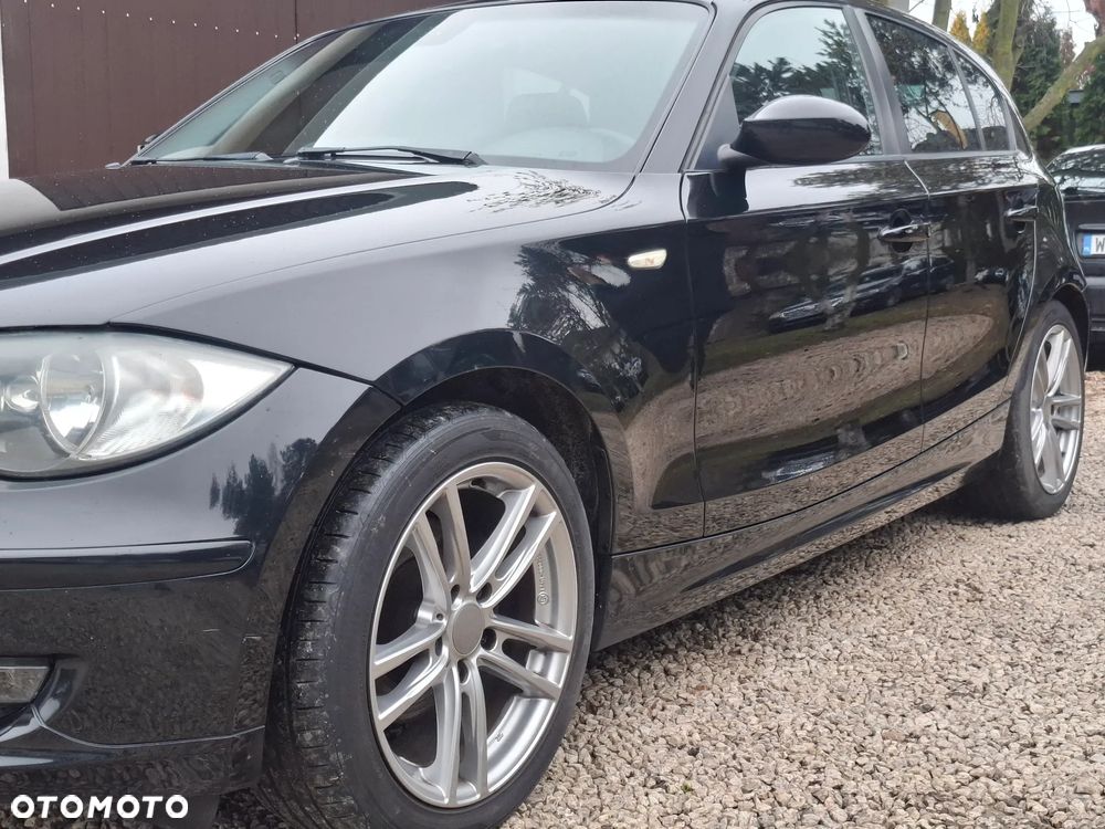 BMW Seria 1 118d DPF - 12