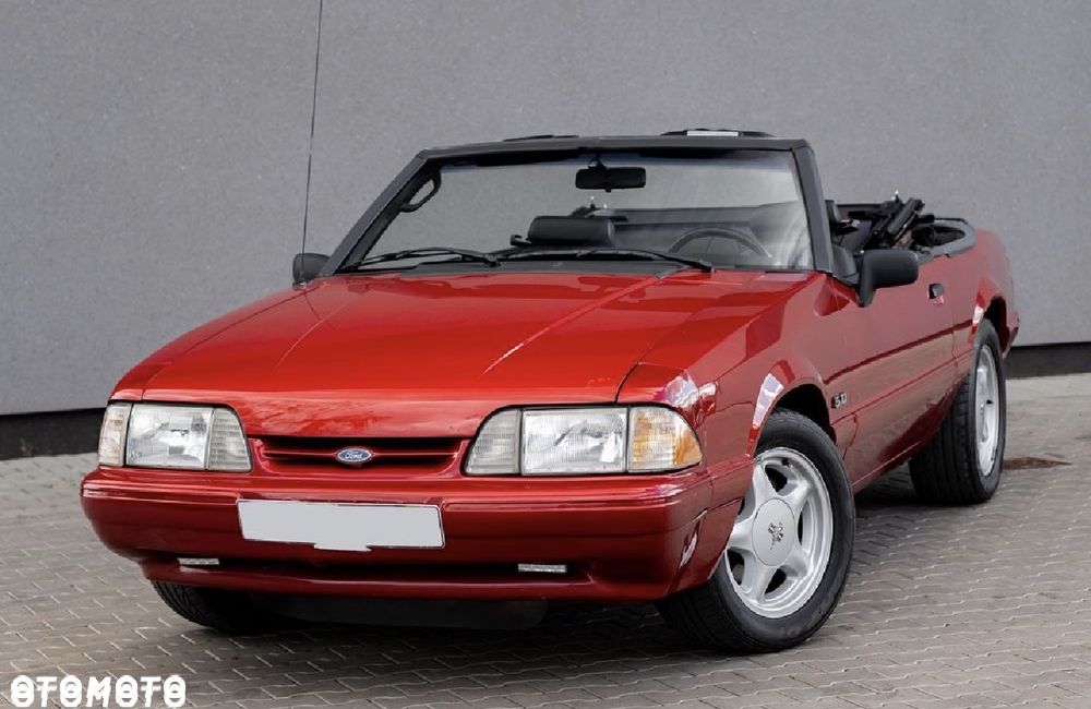 Ford Mustang - 4