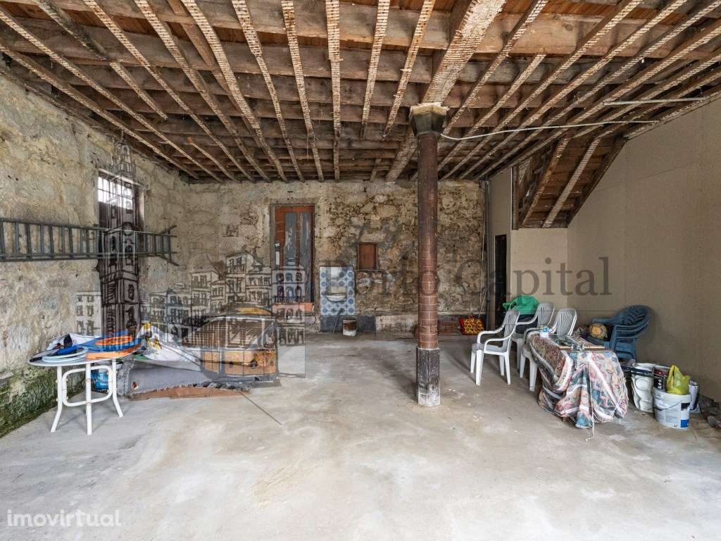Moradia para Reabilitação No Centro Histórico de Leça da Palmeira - Grande imagem: 3/42