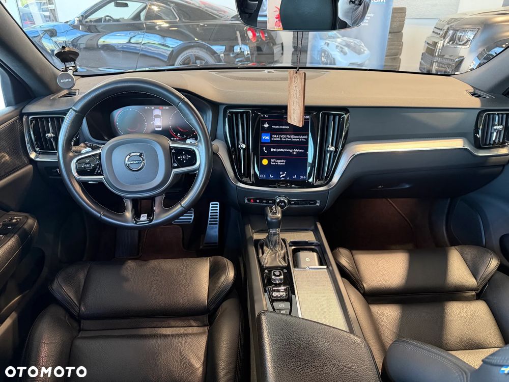Volvo S60 T4 R-Design - 12