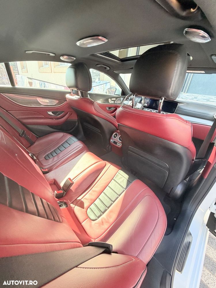 Mercedes-Benz CLS - 6