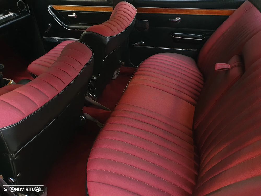 Opel Commodore 2500 4 door Sedan - 19