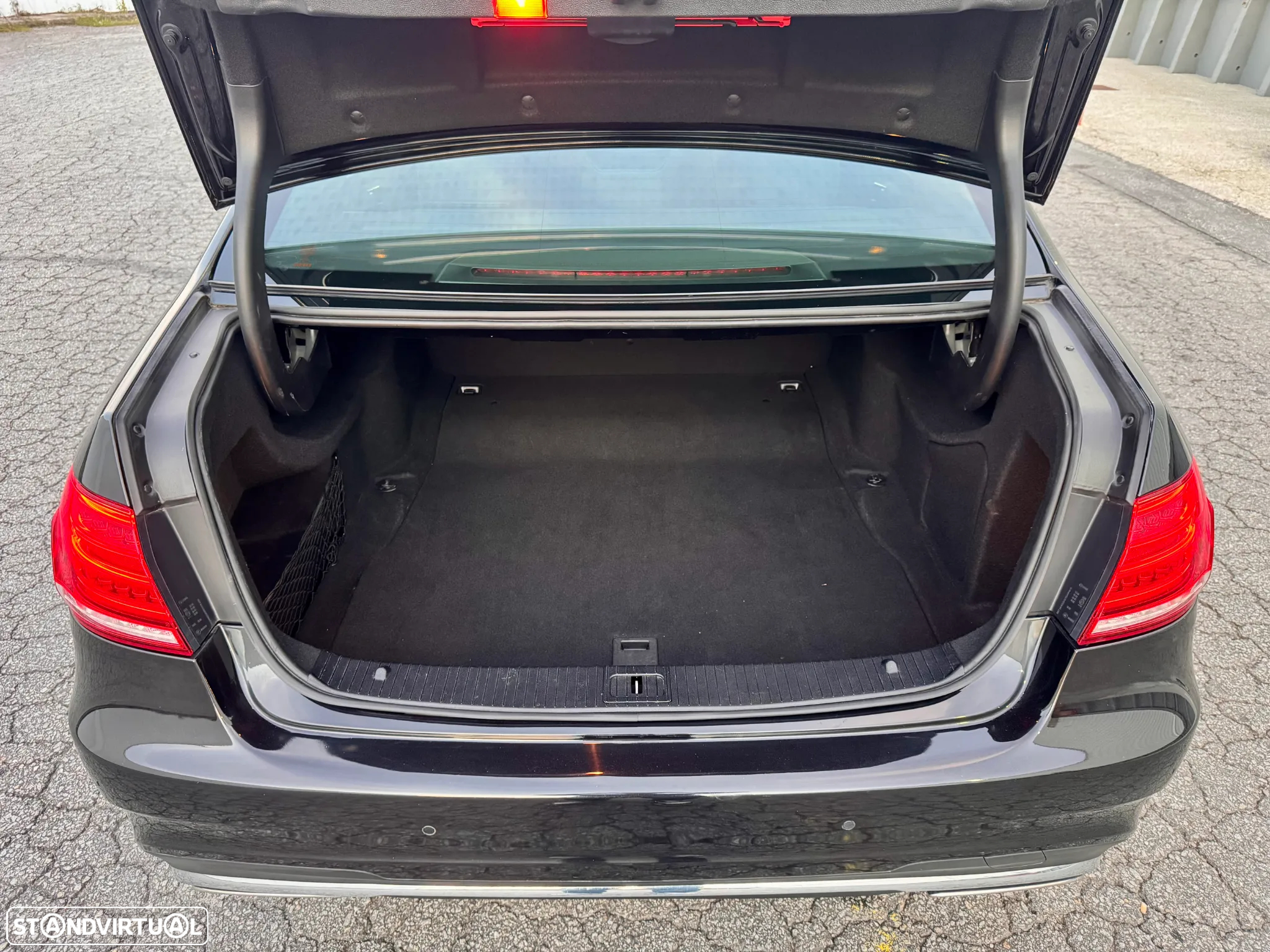 Mercedes-Benz E 250 BlueTEC Avantgarde Auto - 17